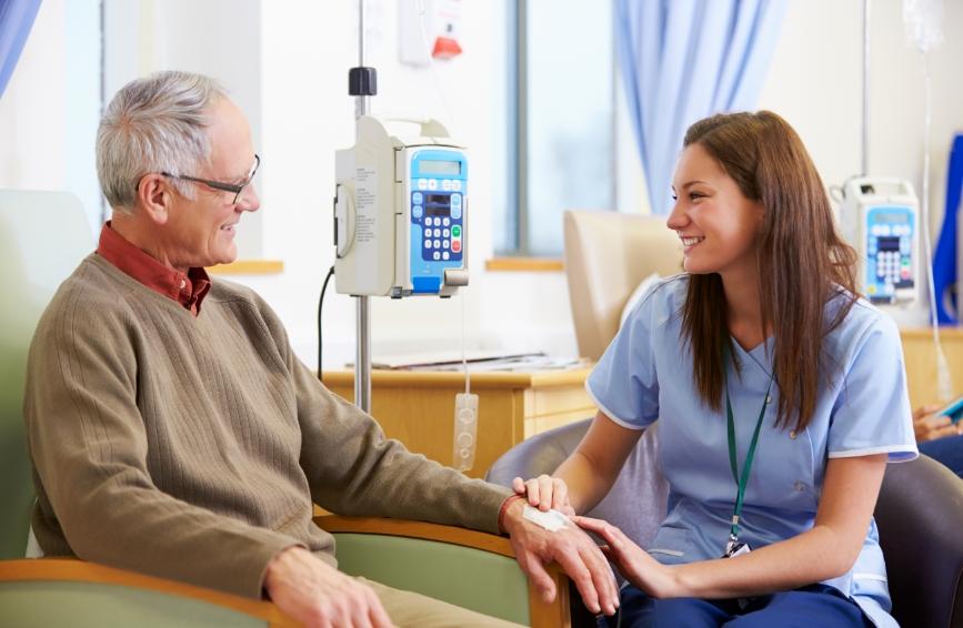 Doctor giving chemotherapy 
